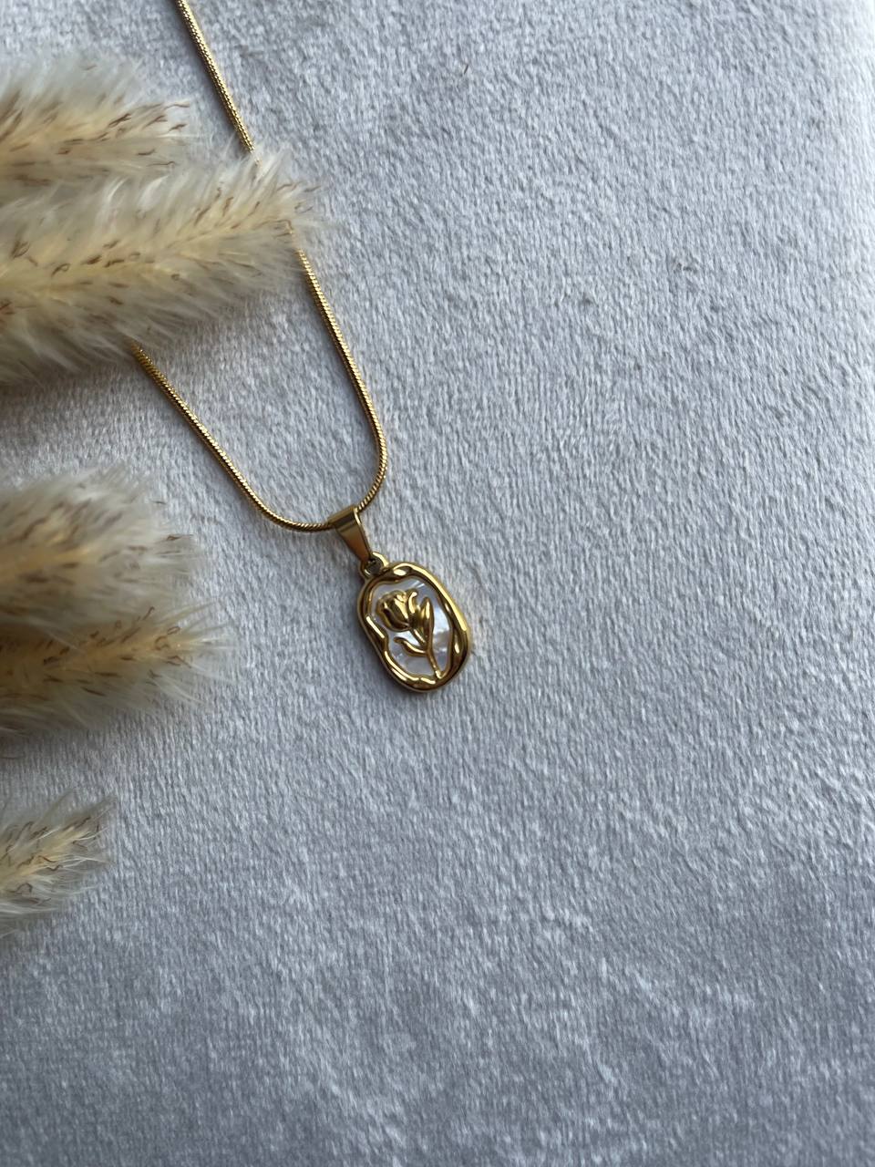 Rose Flower Necklace - Sola Accessories