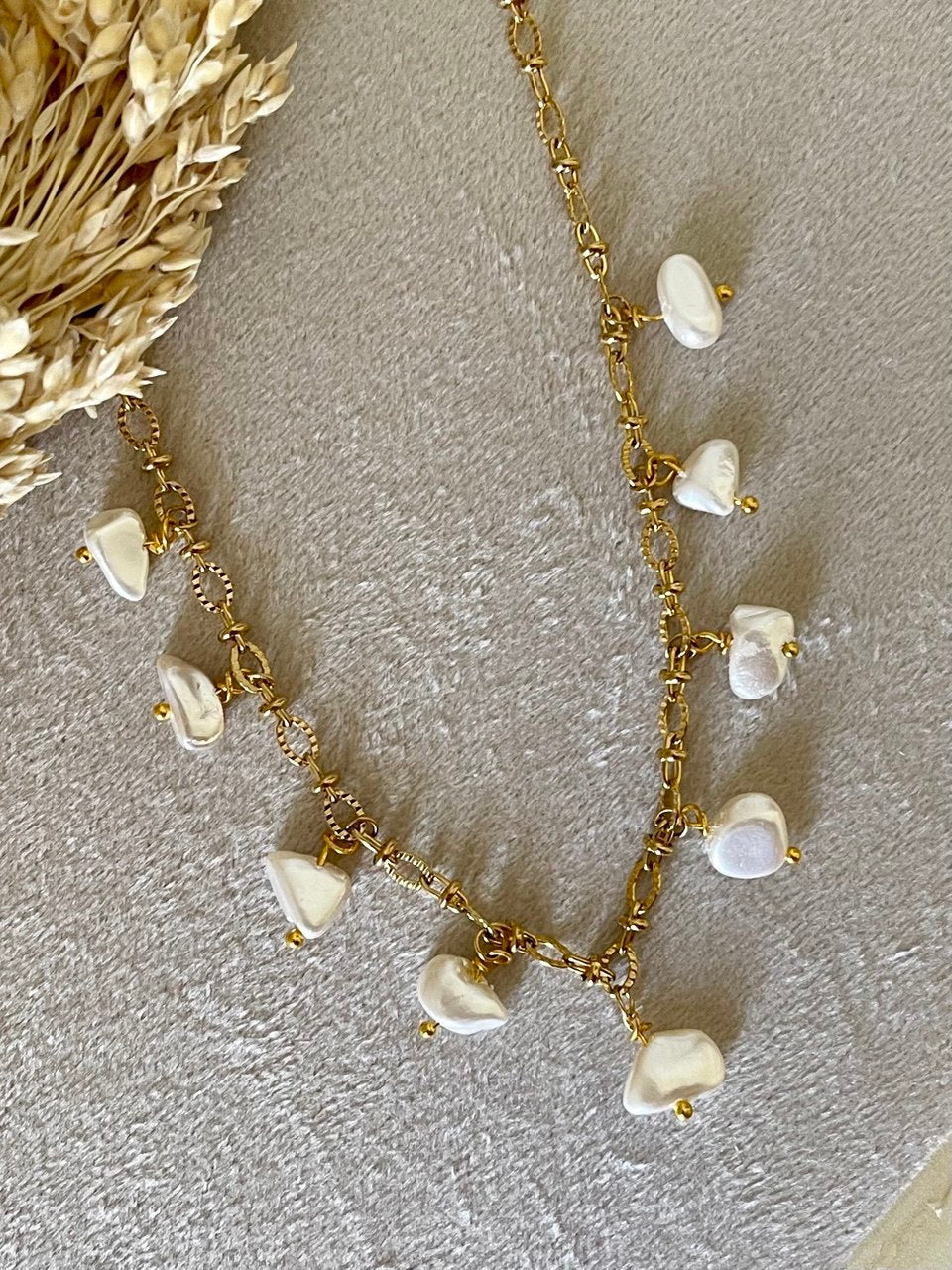 Pearl Drops Necklace