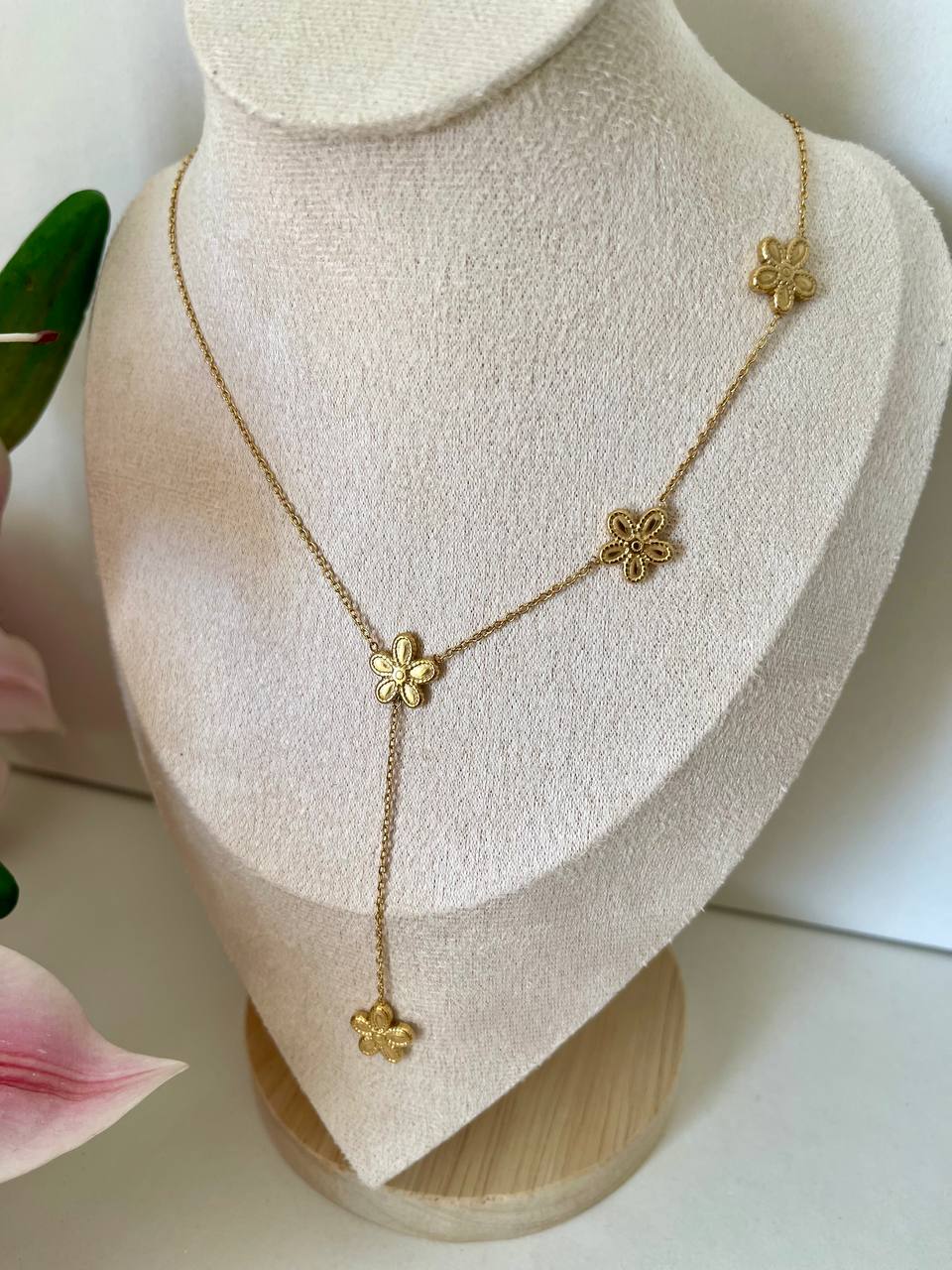 Minimal Floral Y Necklace