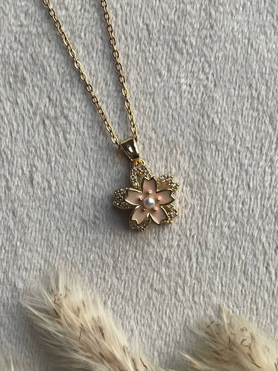 Spinning Flower Necklace - Sola Accessories