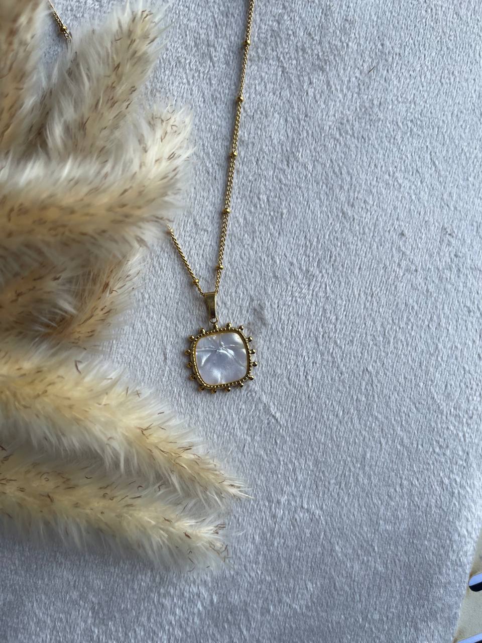 Squar Shell Necklace - Sola Accessories