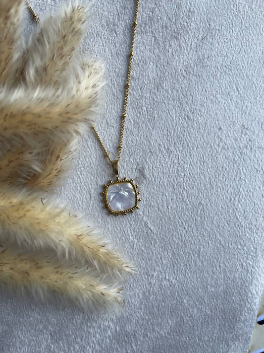 Squar Shell Necklace - Sola Accessories
