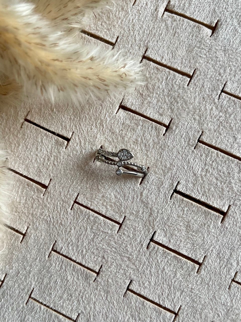 Teardrop Pear Ring - Sola Accessories