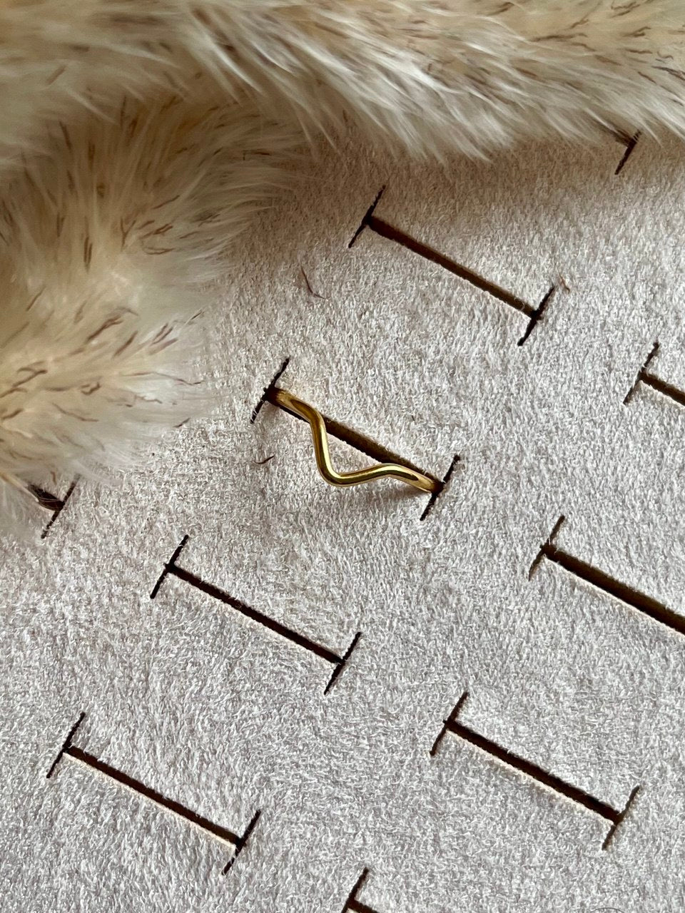 Curved Stacking Ring - Sola Accessories