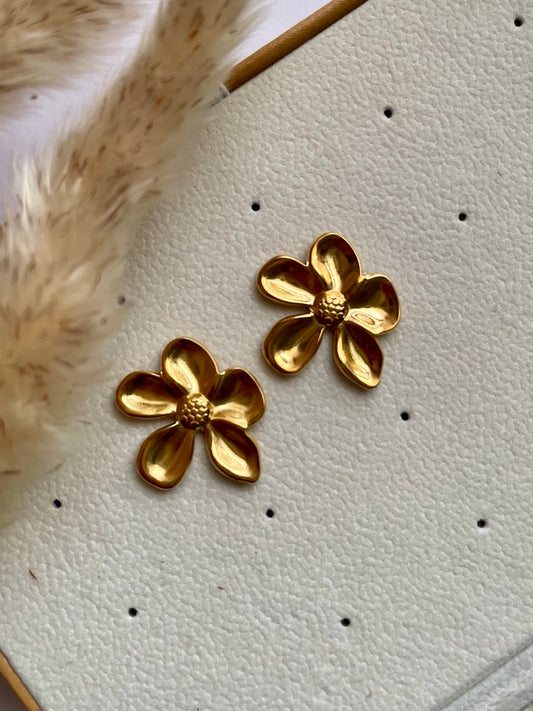 Floral Earrings - Sola Accessories