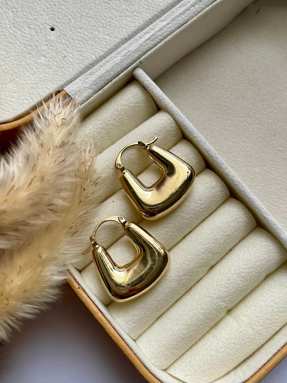 U Shaped Square Earrings - Sola Accessories