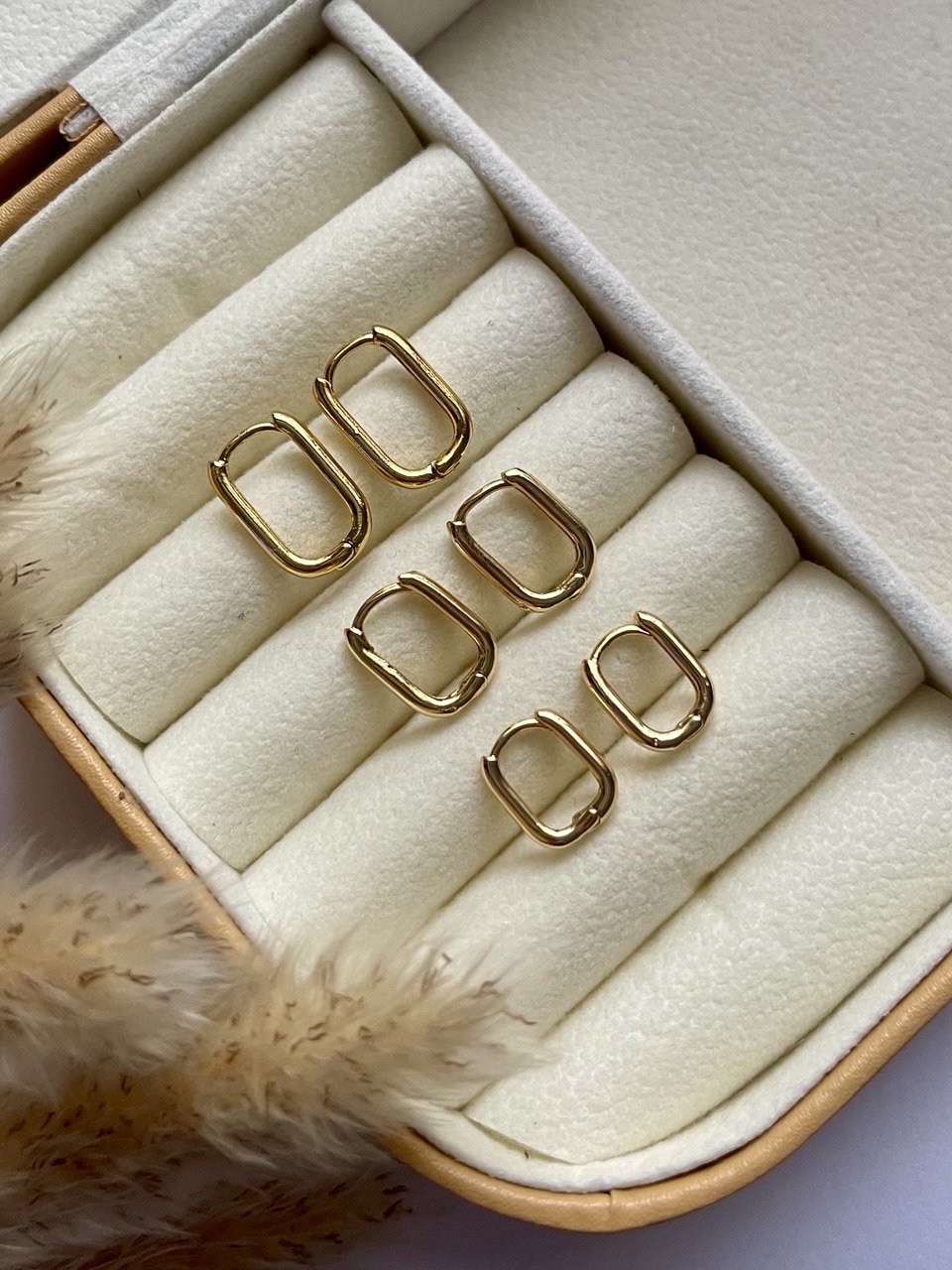 Rectangle Hoop Set Earrings - Sola Accessories