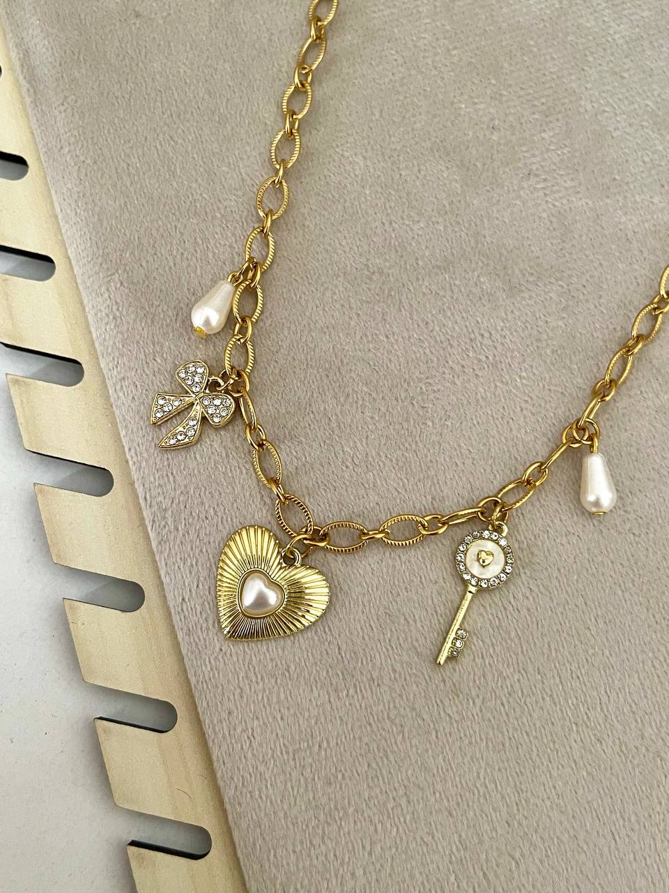 Pearla Necklace