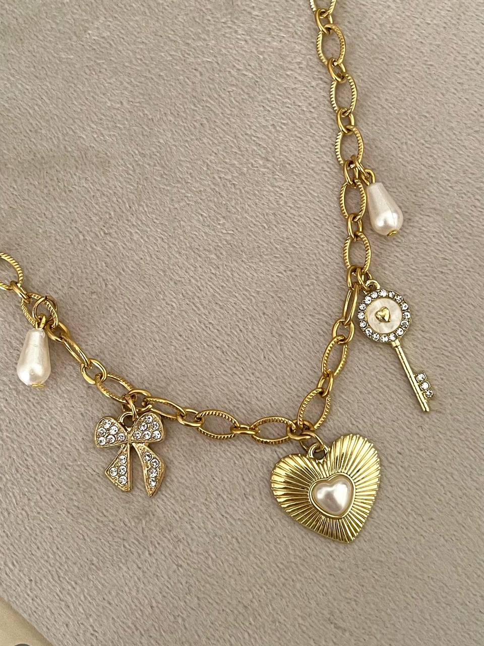 Pearla Necklace
