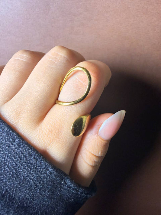 Golden Wave Ring - Sola Accessories